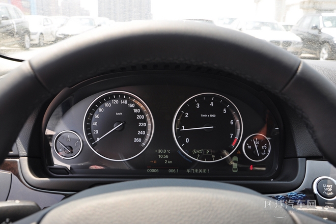 2014款 528Li xDrive風(fēng)尚設(shè)計(jì)套裝