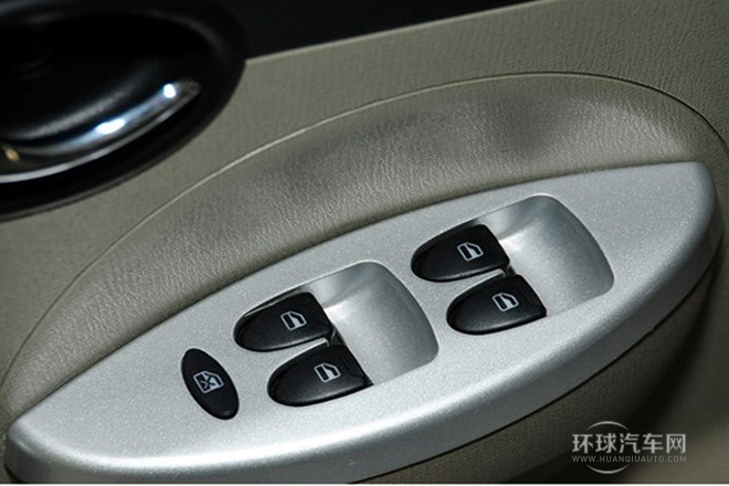 2012款 冠軍版 1.3L 手動舒適型