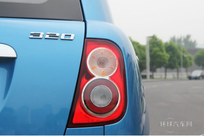 2012款 冠軍版 1.3L 手動豪華型