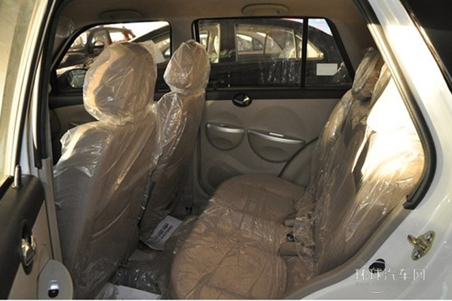 2012款 冠軍版 1.3L CVT標(biāo)準(zhǔn)型