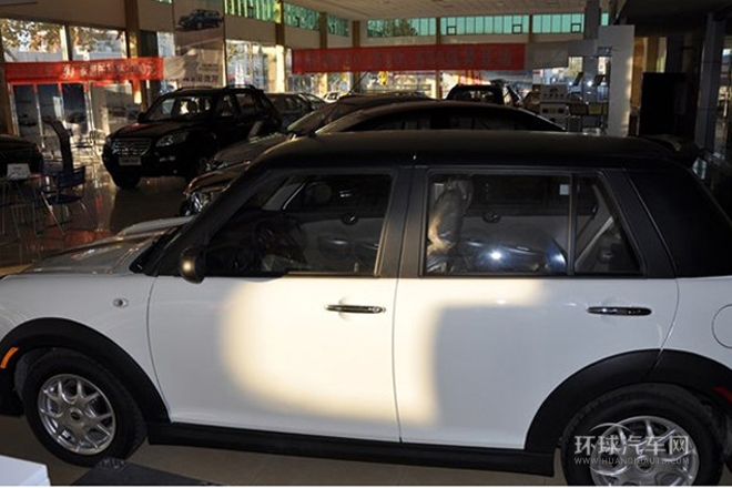 2012款 冠軍版 1.3L CVT標準型