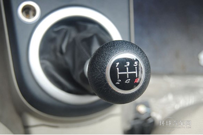 2012款 冠軍版 1.3L CVT尊貴型