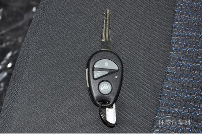 2014款 1.3L 手動(dòng)標(biāo)準(zhǔn)型