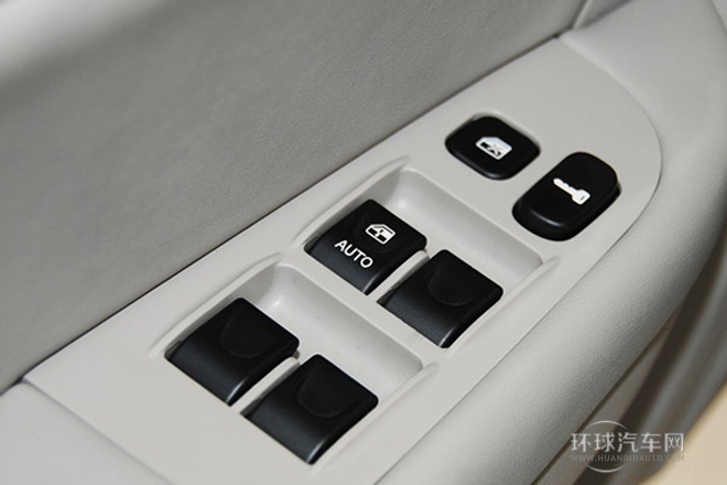 2012款 1.8L 手動豪華型