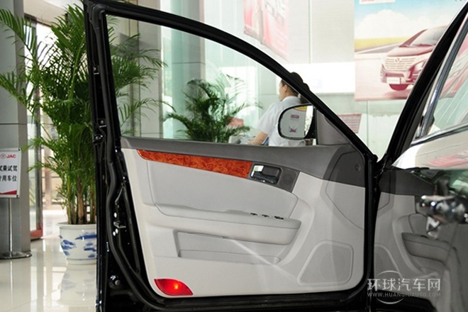 2012款 1.8L 手動(dòng)精英型