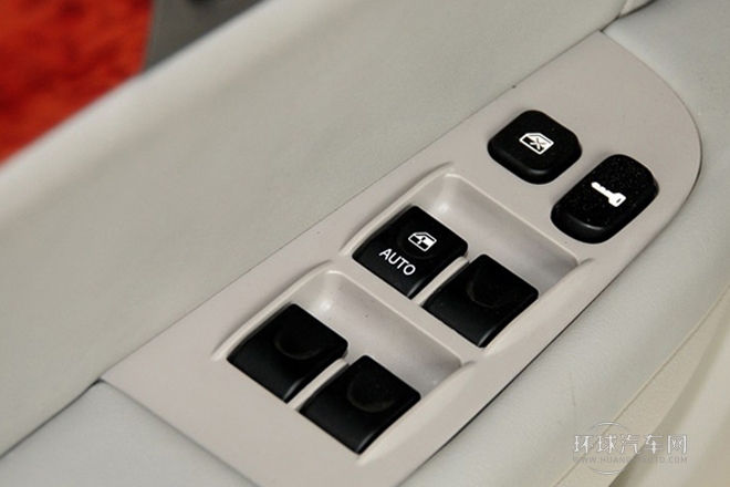 2012款 1.8L 手動精英型