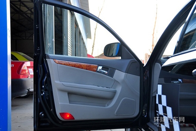 2012款 2.0L 手動豪華型