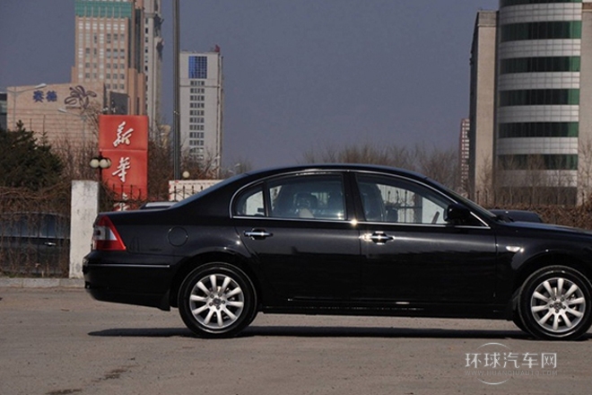 2012款 2.0L 手動尊貴型