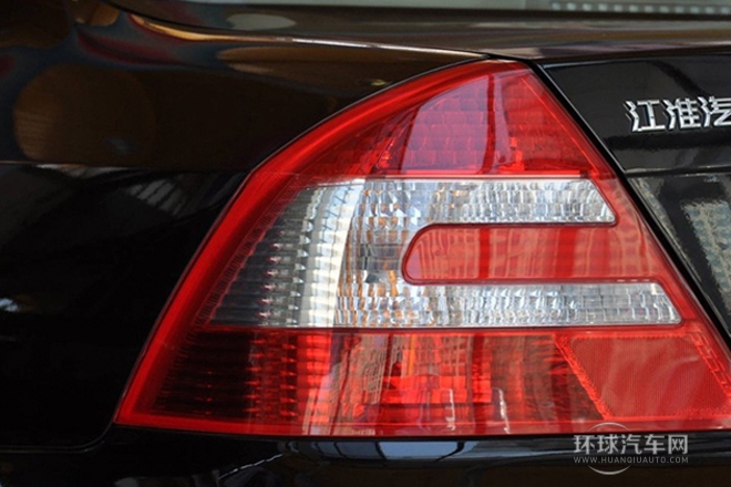 2012款 2.0L 手動尊貴型