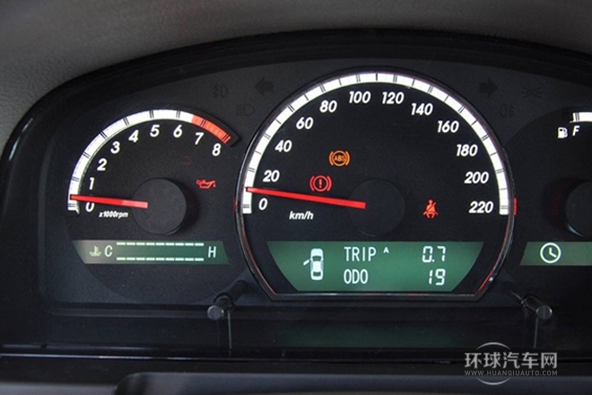 2012款 2.0L 手動尊貴型