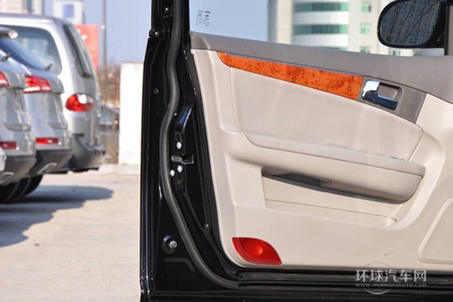 2012款 2.0L 手動(dòng)尊貴型