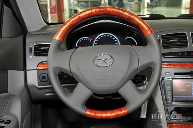 2012款 2.0L 自動豪華型