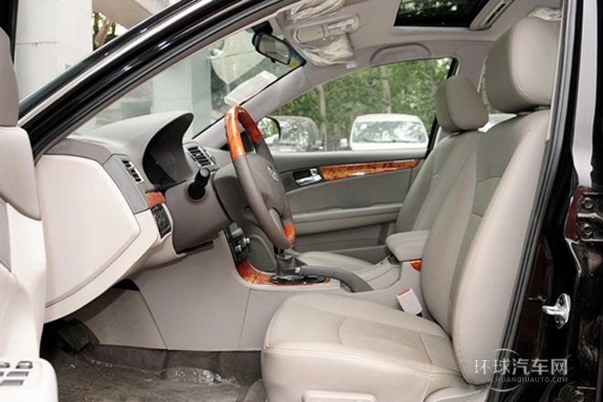 2012款 2.0L 自動(dòng)尊崇型