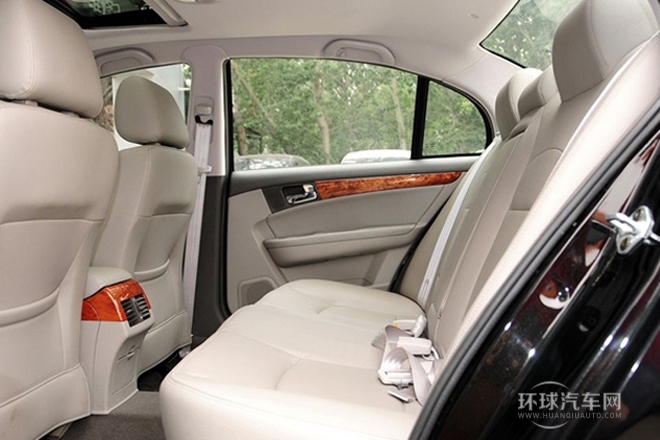 2012款 2.0L 自動尊崇型