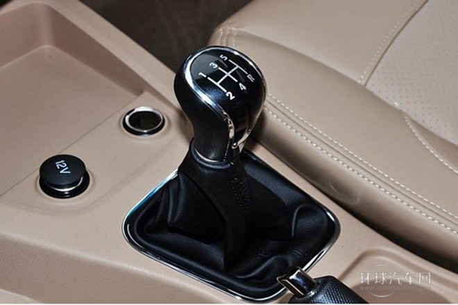 2010款 1.4L 標(biāo)準(zhǔn)型