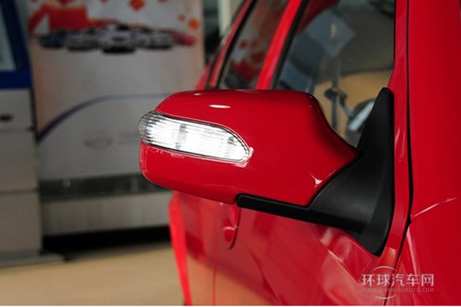 2012款 520i悅行版 1.3L 實用型