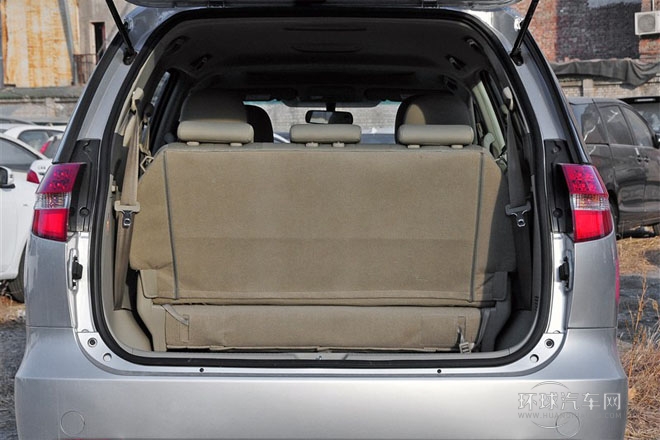 2013款 2.0L 手動舒適型