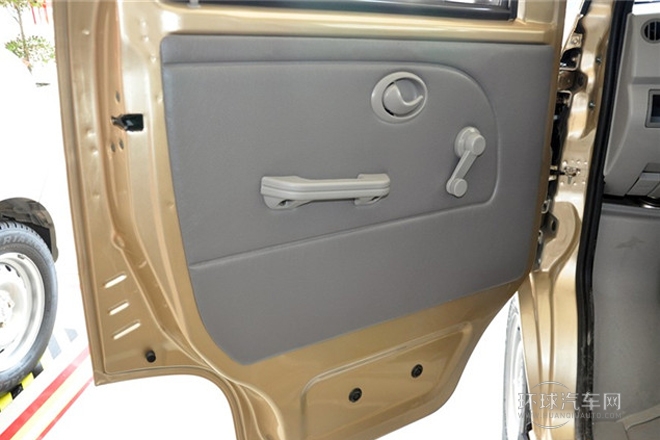 2011款 1.0L標(biāo)準(zhǔn)型LF465Q5