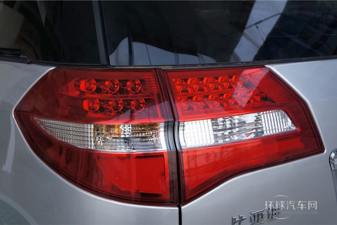 2013款 2.4L 手動舒適型