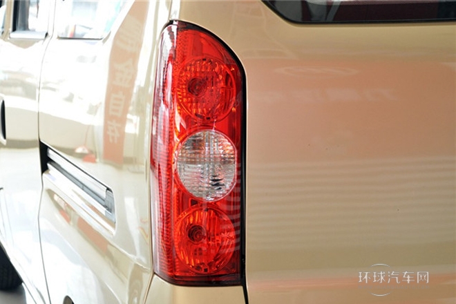 2011款 1.0L標(biāo)準(zhǔn)型LF465Q5