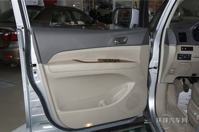 2013款 2.4L 手動(dòng)舒適型