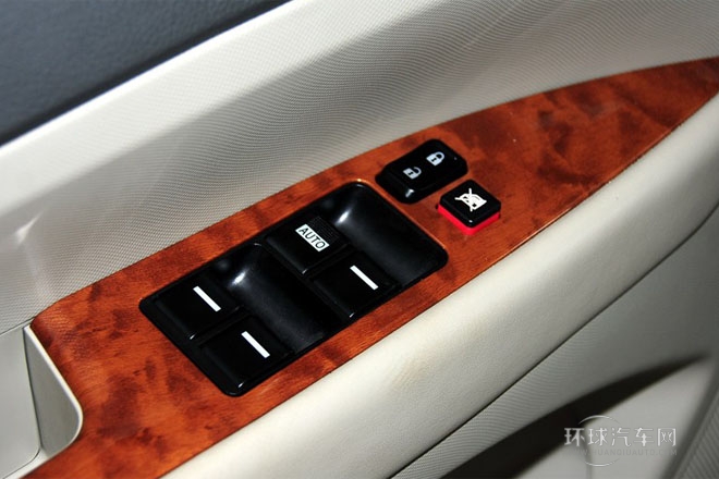 2013款 2.4L 手動豪華型