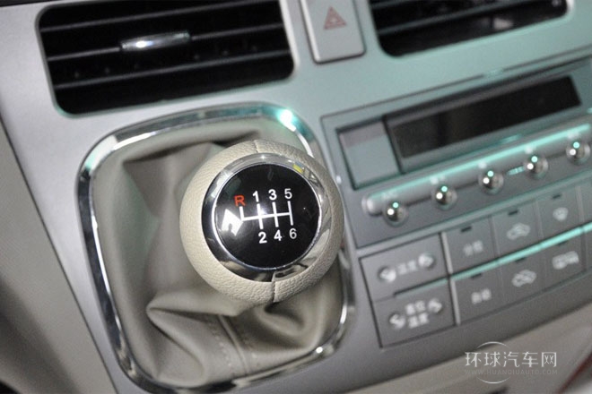 2013款 2.4L 自動豪華型