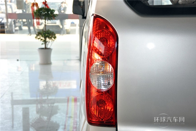 2011款 1.0L豪華型LF465Q5