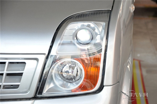 2011款 1.0L豪華型LF465Q5