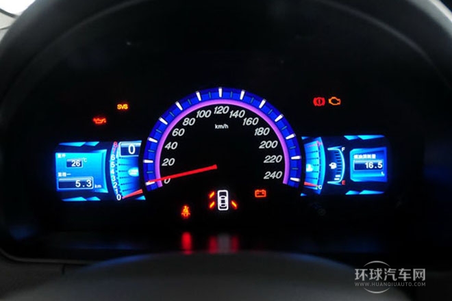 2013款 2.4L 手動尊貴型