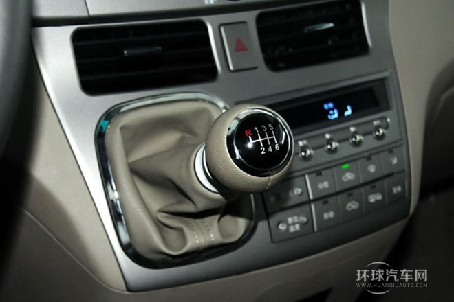 2013款 2.4L 手動尊貴型