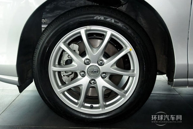 2013款 2.4L 手動尊貴型