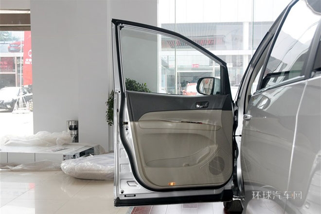 2013款 2.4L 自動(dòng)尊貴型