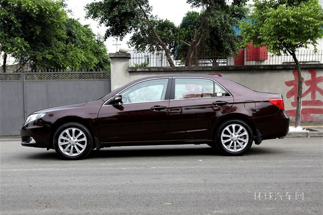 2013款 1.5TI 手動尊貴型