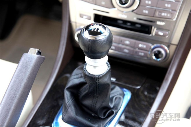 2013款 1.5TI 手動尊貴型