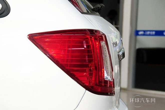 2013款 1.8L 冠軍版