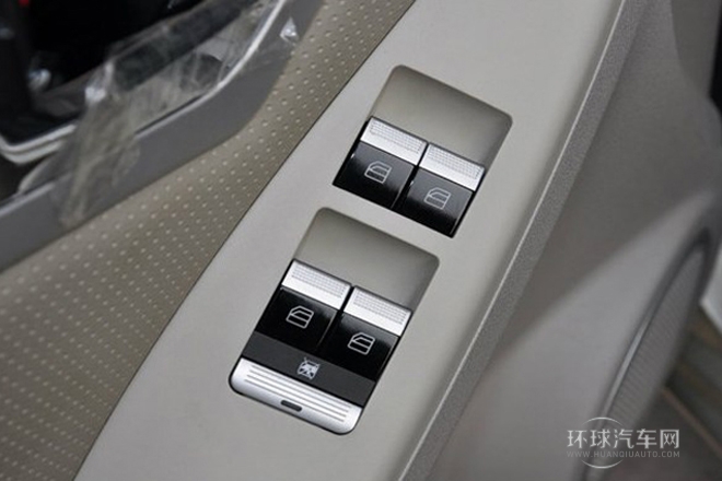 2012款 1.8L 標準型