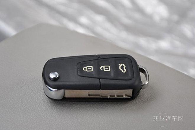 2012款 發(fā)現(xiàn)版 1.8L 舒適型