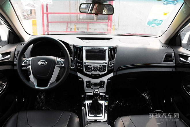 2014款 1.5L 手動舒適型