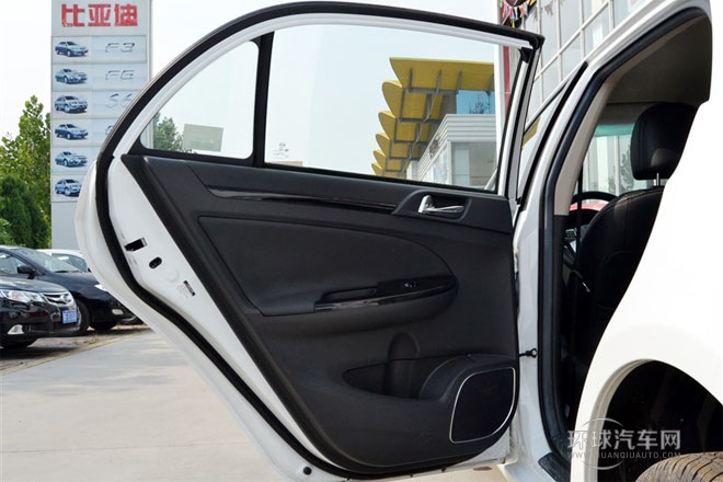 2014款 1.5L 手動舒適型