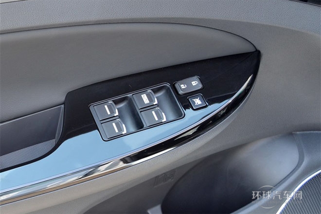 2014款 1.5L 手動舒適型