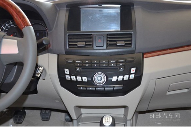 2014款 越級版 1.5L 標準型