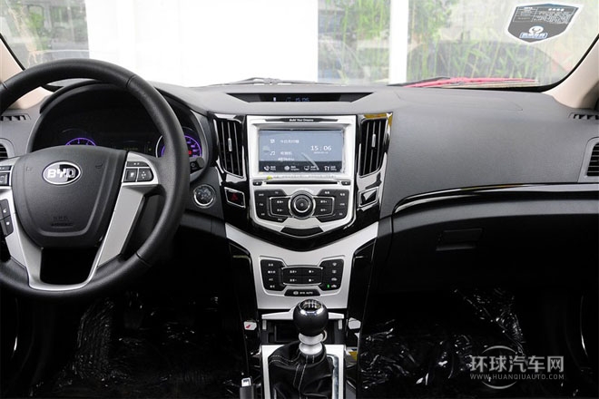 2014款 1.5TI 手動豪華型