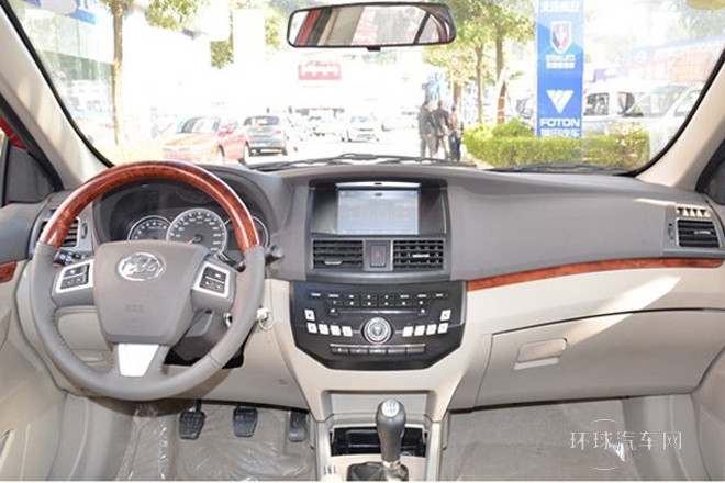 2014款 越級版 1.5L 豪華型