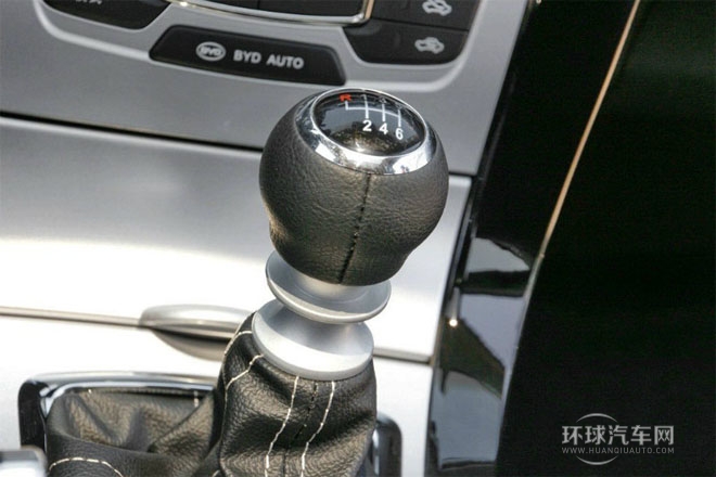 2014款 1.5TI 手動(dòng)尊貴型