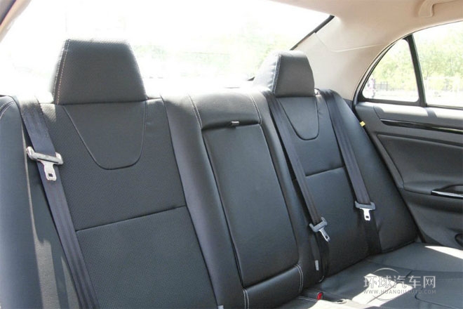 2014款 1.5TI 手動尊貴型