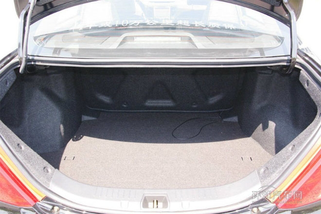 2014款 1.5TI 手動尊貴型