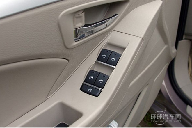 2013款 1.8L 標(biāo)準(zhǔn)型LX