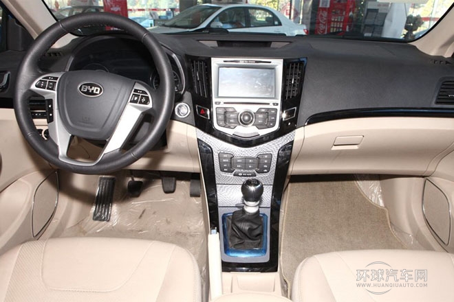 2013款 1.5TI 手動(dòng)尊貴型