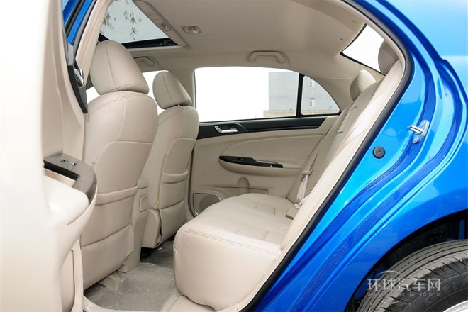 2012款 1.5L 手動豪華型